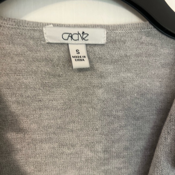 VINTAGE CACHE SWEATER. GRAY. GOOD USED CONDITION. NO RIPS TEARS OR STAINS SZ 8 - Picture 3 of 5